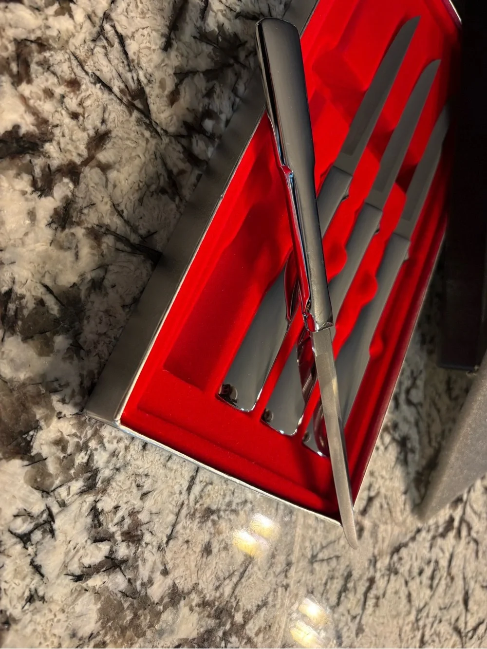 Carvel Hall red set